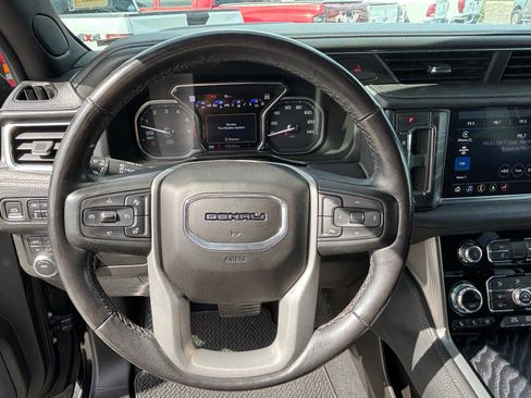 Used 2021 GMC Yukon Denali w/ Denali Premium Package AWD/4WD image 16