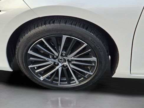 Certified 2024 Lexus ES 350 w/ Premium Package FWD image 31