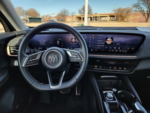 Used 2025 Buick Envision Sport Touring image 6