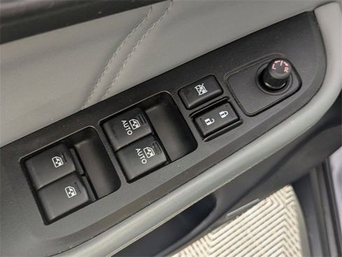 Used 2019 Subaru Outback 2.5i Limited image 13