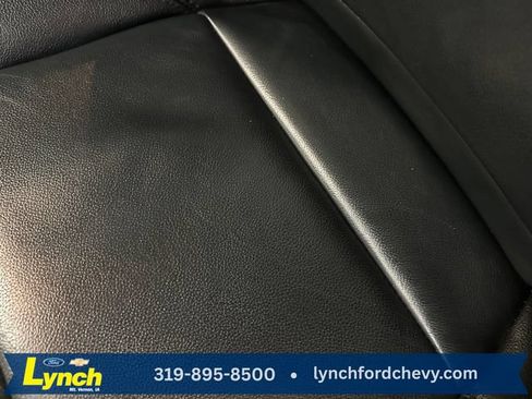 Used 2017 Ford Explorer XLT w/ Equipment Group 202A AWD/4WD image 9