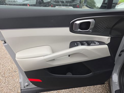 New 2026 Kia Sorento S w/ S Panoramic Sunroof Package image 5