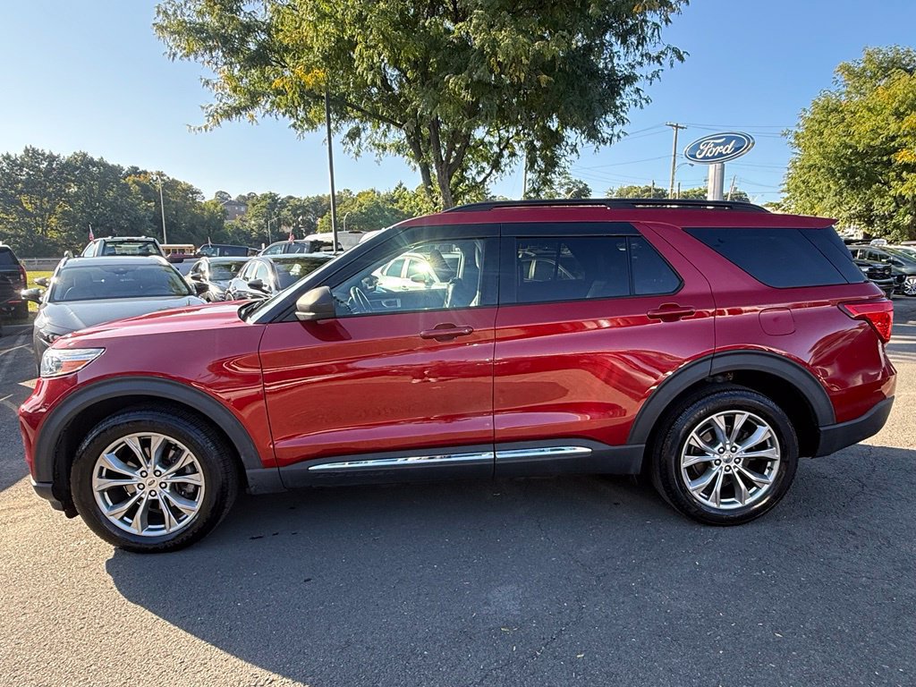 Used 2022 Ford Explorer XLT w/ Equipment Group 202A AWD/4WD image 10