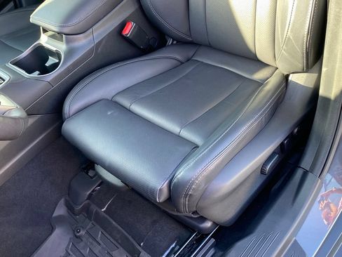 Used 2025 Subaru Outback Limited AWD/4WD image 25