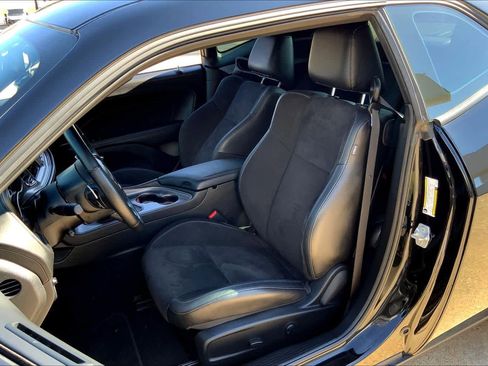 Used 2023 Dodge Challenger GT w/ Plus Package image 6