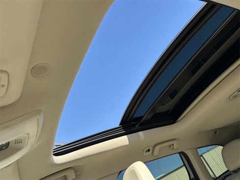 Used 2011 Volvo XC60 T6 image 22