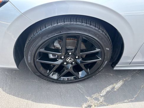 Used 2024 Honda Civic Sport image 9