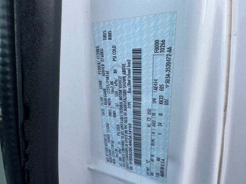 Used 2010 Ford E-350 and Econoline 350 XLT image 42