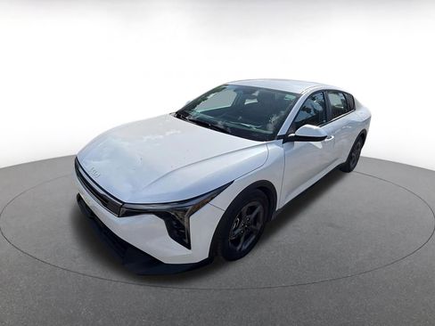 Used 2025 Kia K4 LXS image 2