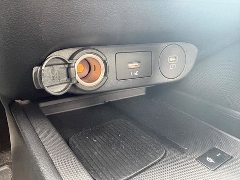 Used 2025 Hyundai Elantra Sport FWD image 32