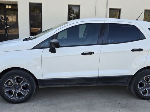 Used 2018 Ford EcoSport S image 4