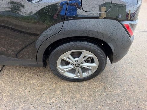 Used 2023 Hyundai Kona SEL AWD/4WD image 6