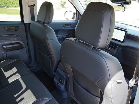 New 2025 Ford Maverick Lobo image 28