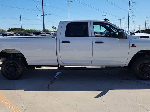 New 2026 RAM 2500 Tradesman AWD/4WD image 9