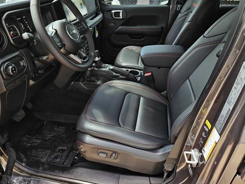 New 2026 Jeep Gladiator Rubicon AWD/4WD image 14