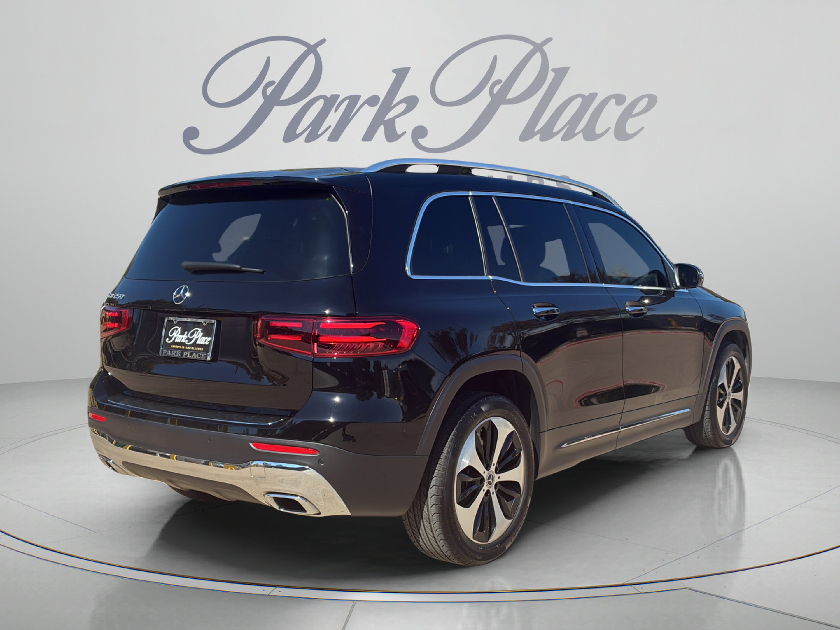 Certified 2024 Mercedes-Benz GLB 250 image 5