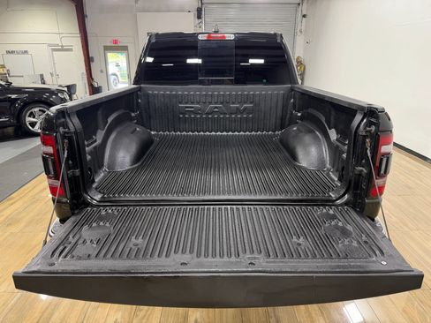 Used 2020 RAM 1500 Laramie AWD/4WD image 7