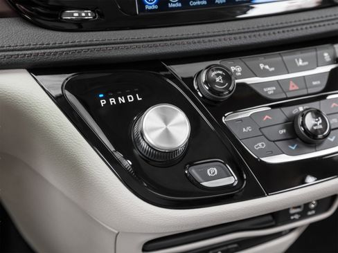 Used 2018 Chrysler Pacifica Limited FWD image 27