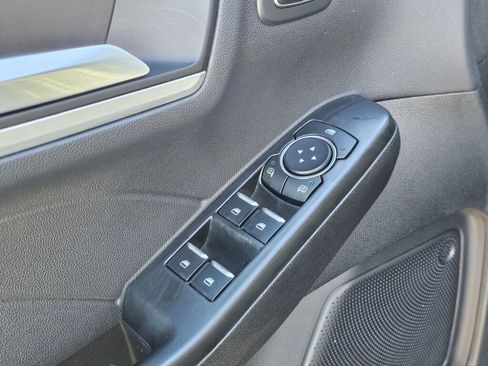 Used 2025 Ford Escape Platinum AWD/4WD image 19