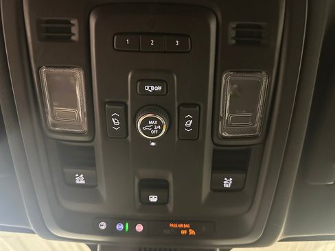 Used 2024 Chevrolet Suburban RST w/ Luxury Package AWD/4WD image 18