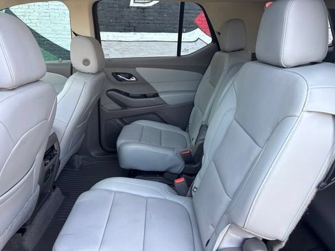 Used 2020 Chevrolet Traverse Premier AWD/4WD image 19