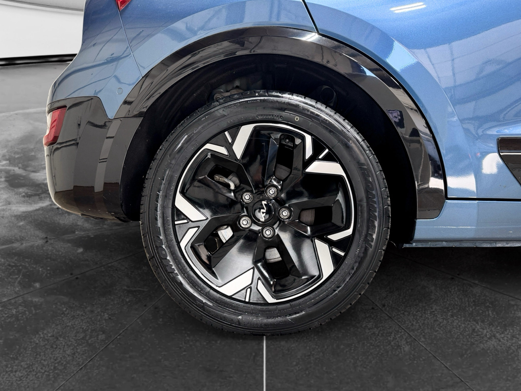 Used 2024 Kia Niro Wave w/ Wave Preserve Package FWD image 31