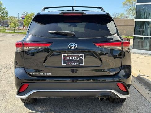 Used 2022 Toyota Highlander XSE FWD image 5