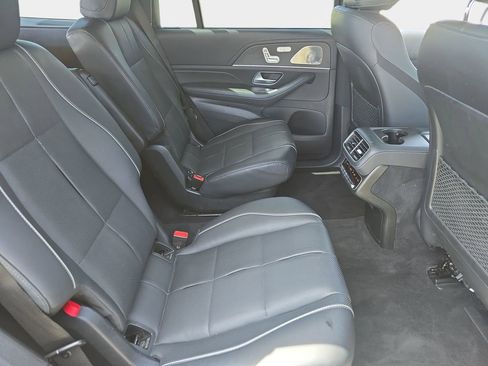 Used 2022 Mercedes-Benz GLS 450 4MATIC image 13