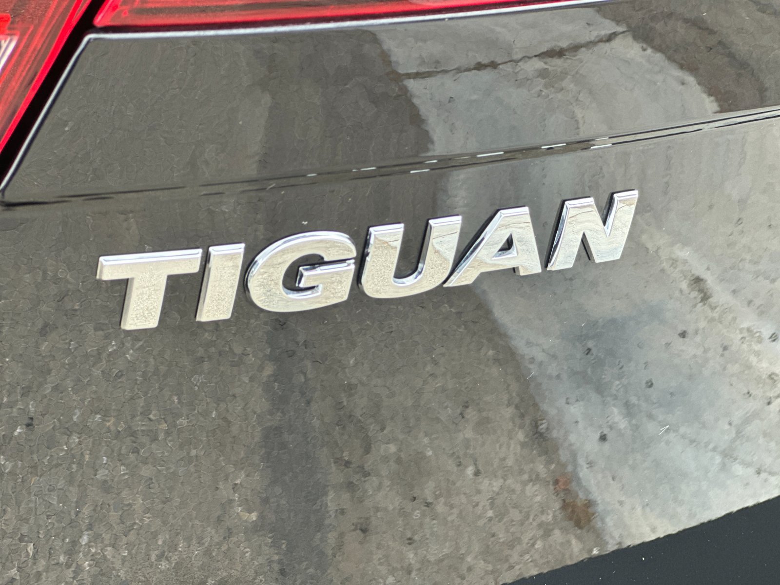 Used 2021 Volkswagen Tiguan S FWD image 40