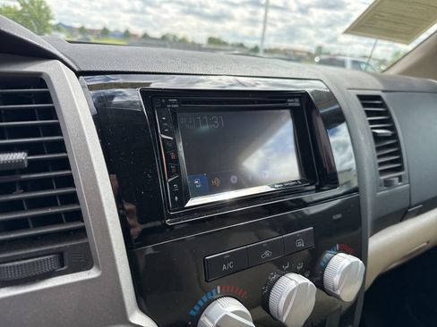 Used 2012 Toyota Tundra 4x4 Double Cab image 16