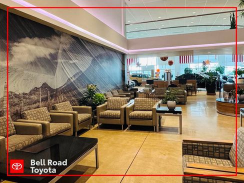 Used 2022 Toyota Highlander XLE FWD image 44