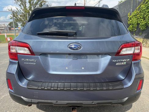 Used 2017 Subaru Outback 2.5i Limited AWD/4WD image 8