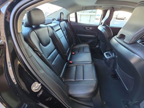 Used 2024 Volvo S60 B5 Core image 28