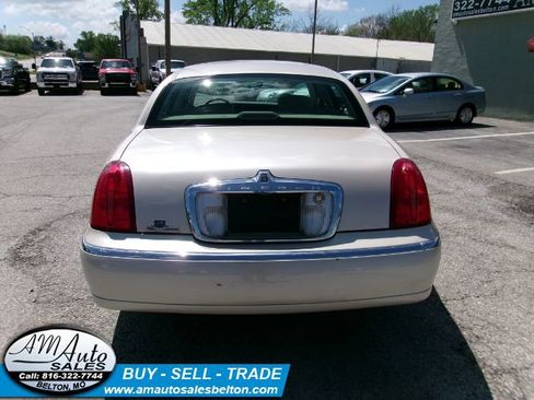 Used 2000 Lincoln Town Car Cartier RWD image 4