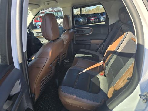 Used 2021 Ford Bronco Sport Outer Banks w/ Outer Banks Package (96D) image 11