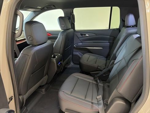 New 2026 Chevrolet Traverse Z71 w/ Driver Confidence Package image 12