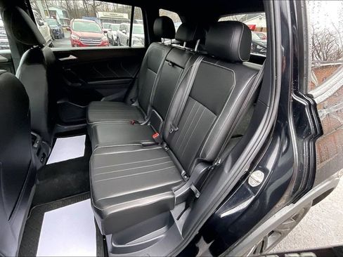 Used 2023 Volkswagen Tiguan SE R-Line image 25