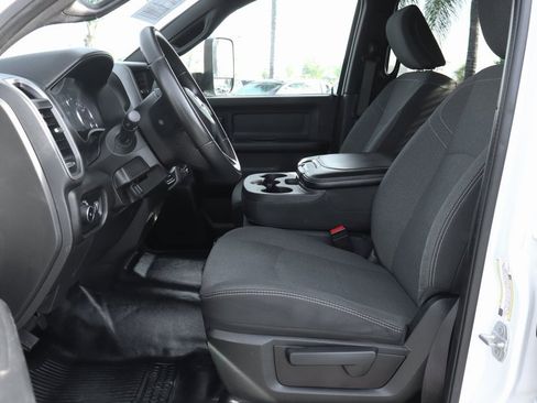 Used 2021 RAM 5500 Tradesman w/ Chrome Appearance Group image 18