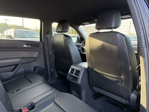 Used 2022 Volkswagen Atlas Cross Sport SE w/ Black Wheel Package FWD image 16