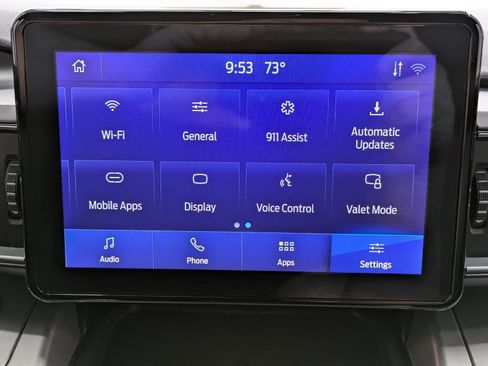 Used 2021 Ford Explorer XLT w/ Equipment Group 202A image 8