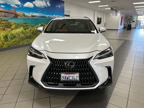 Used 2022 Lexus NX 250 FWD image 2