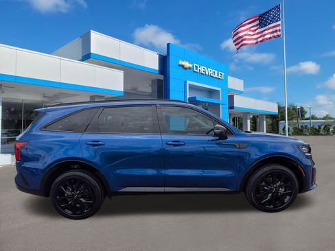 Used 2023 Kia Sorento SX FWD image 2