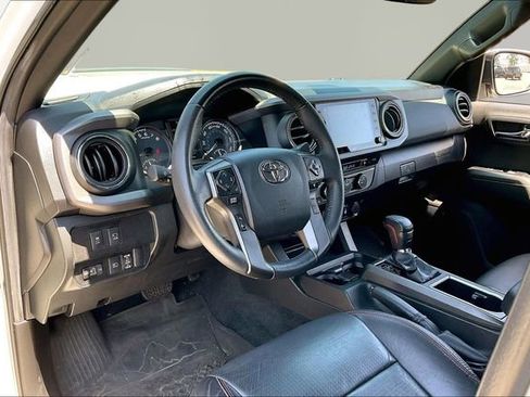 Used 2022 Toyota Tacoma TRD Pro AWD/4WD image 12