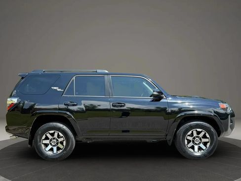 Used 2020 Toyota 4Runner TRD Off-Road Premium w/ Moonroof Package AWD/4WD image 10