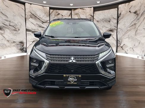 Used 2022 Mitsubishi Eclipse Cross ES AWD/4WD image 2