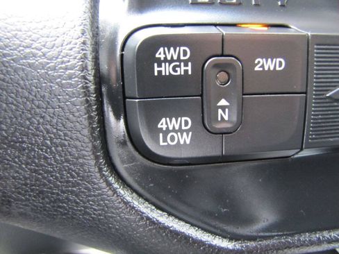 Used 2022 RAM 3500 Big Horn w/ Level 1 Equipment Group AWD/4WD image 42
