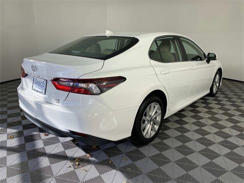 Used 2023 Toyota Camry LE image 9