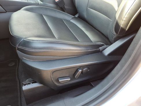 Used 2020 Ford Escape Titanium AWD/4WD image 9