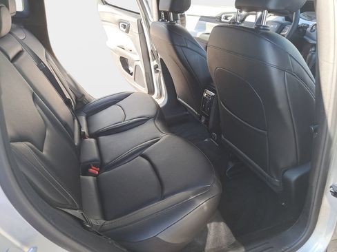 Certified 2025 Jeep Compass Limited AWD/4WD image 12