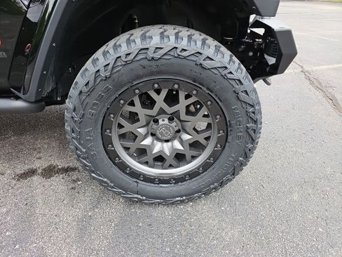 Used 2018 Jeep Wrangler Unlimited Rubicon AWD/4WD image 10